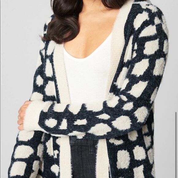 BLANK NYC My Everything Fuzzy Printed Cardigan XS - Picture 3 of 12